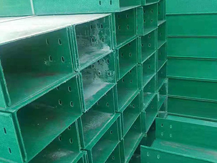 100*80玻璃鋼電纜橋架多少錢一米？