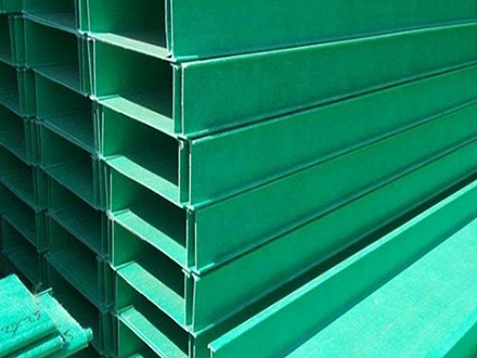 300*100玻璃鋼電纜橋架多少錢一米？